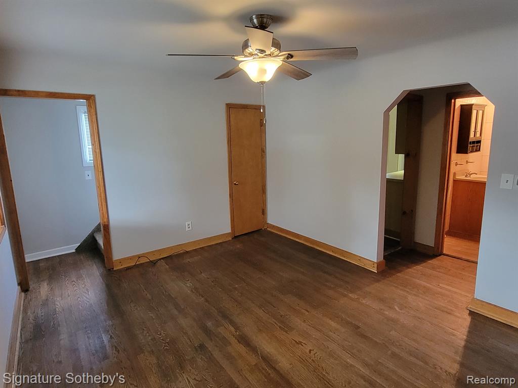 27360 Ridgewood Street Roseville, MI 48066 - Photo 4 of 32