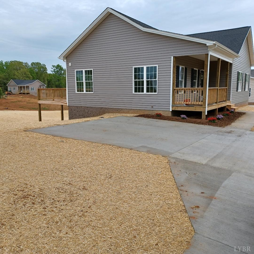 2670 Centerville Road Bedford, VA 24523 - Photo 4 of 27 Gallery Image 4