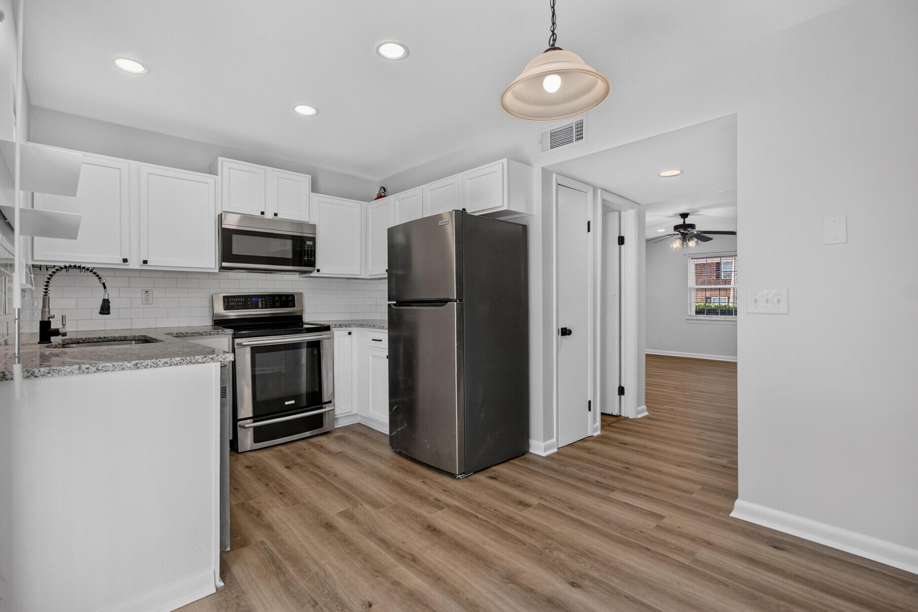 21 Rivers Point Row, Unit 3E Charleston, SC 29412 - Photo 10 of 39 12___12_mls