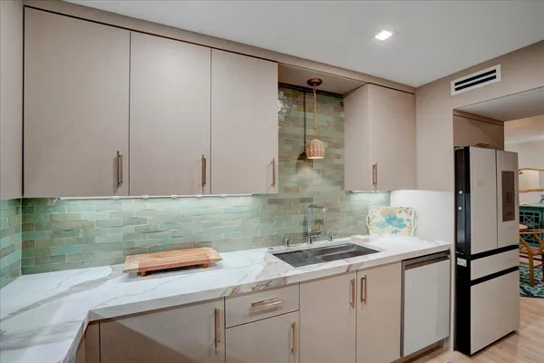 $4,250 | 3450 South Ocean Boulevard, Unit 102, Palm Beach, FL 33480