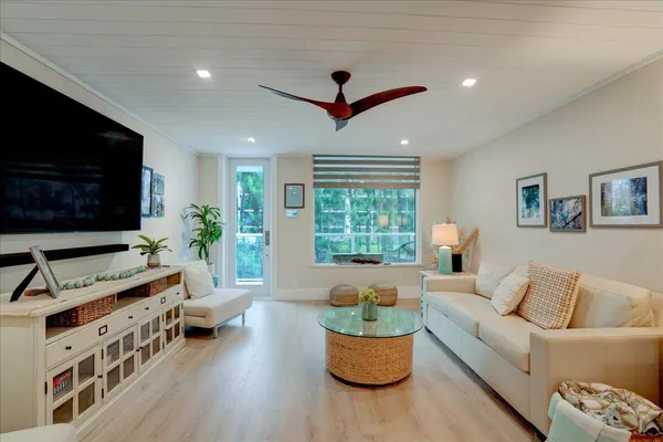 $4,250 | 3450 South Ocean Boulevard, Unit 102, Palm Beach, FL 33480