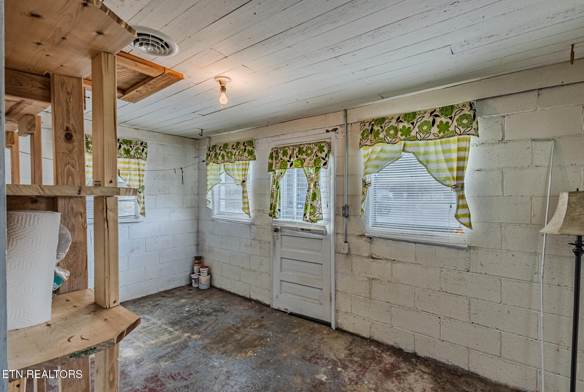210 Linsdale Road Delano, TN 37325 - Photo 13 of 35 210 Linsdale rd-10