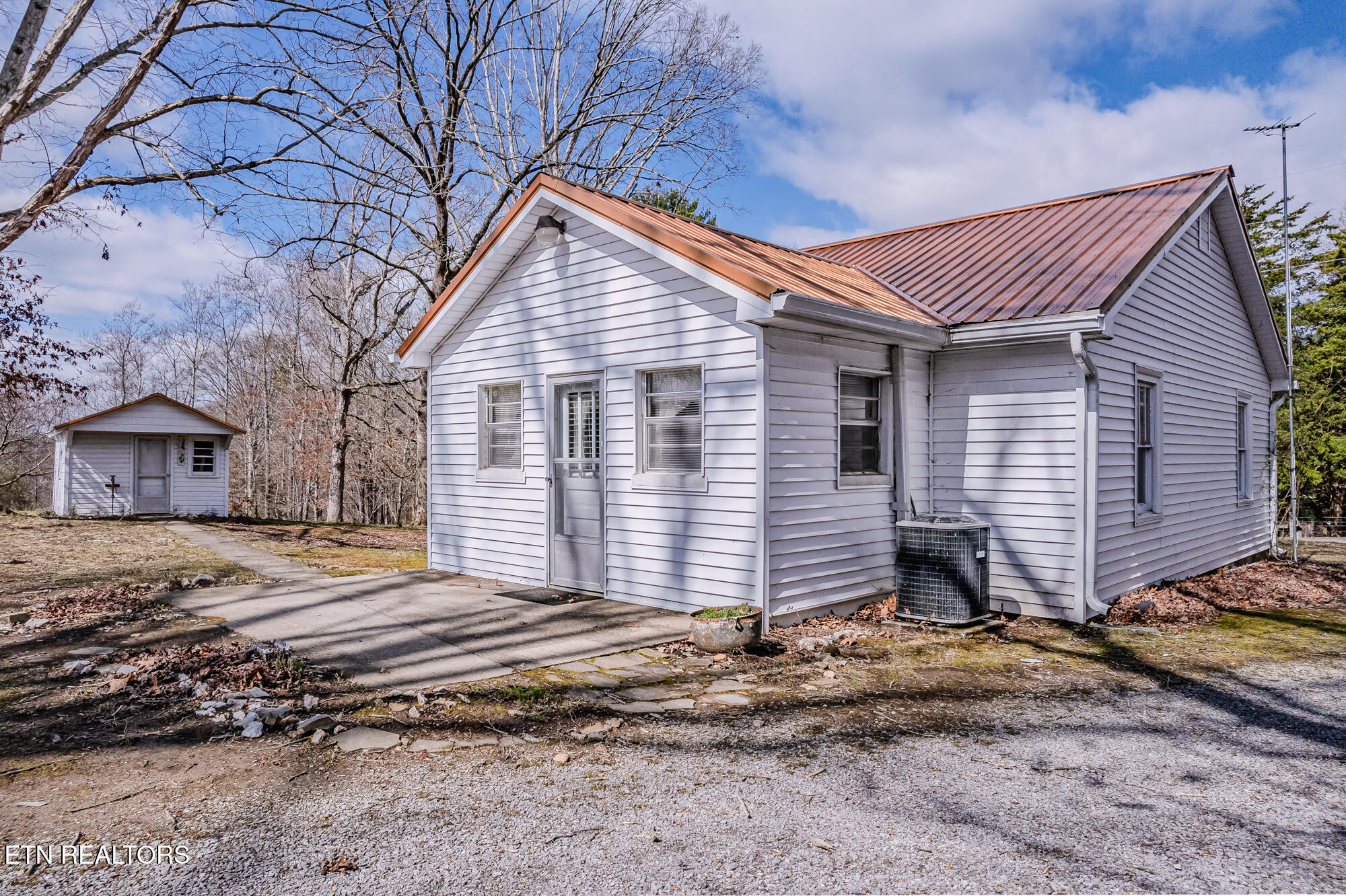 210 Linsdale Road Delano, TN 37325 - Photo 16 of 35 210 Linsdale rd-15