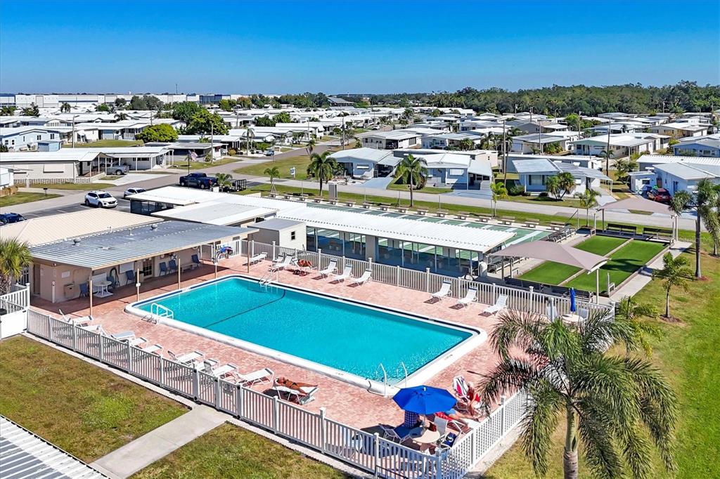 4114 10th St Court East Ellenton, FL 34222 - Photo 37 of 44 a view of a city & an ocean