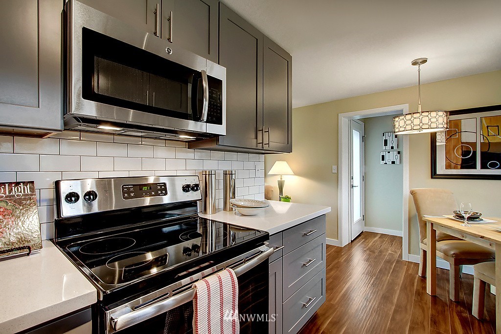 3424 Northeast 6th Place Renton, WA 98056 - Photo 8 of 17