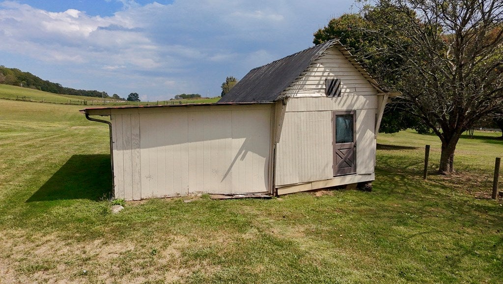739 Flowing Springs Road Atkins, VA 24311 - Photo 24 of 52 Gallery Image 24