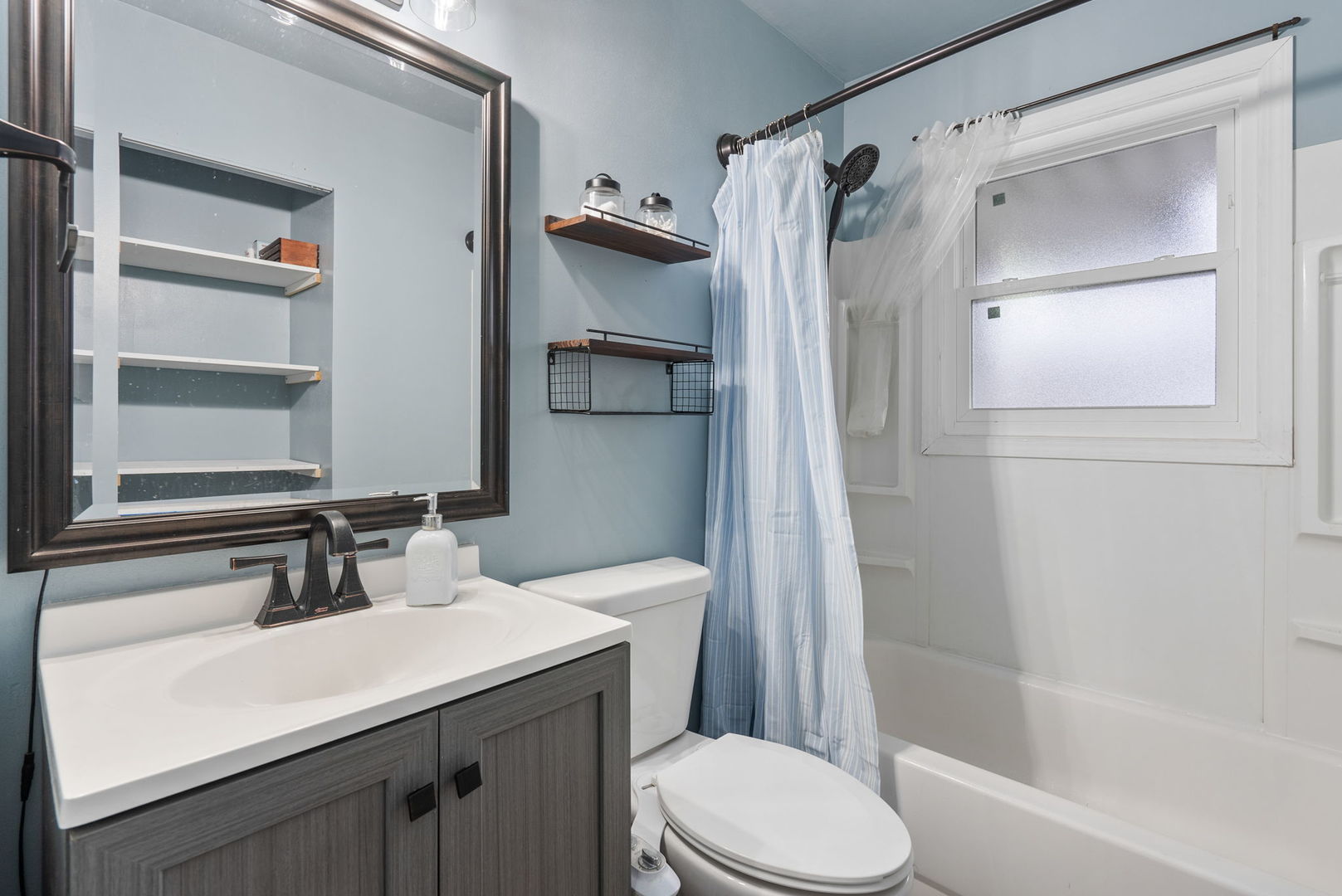 2423 32nd Street Moline, IL 61265 - Photo 16 of 35