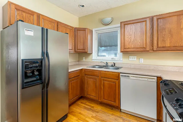 $77,000 | 1500 West Tyler Street, Herrin, IL 62948