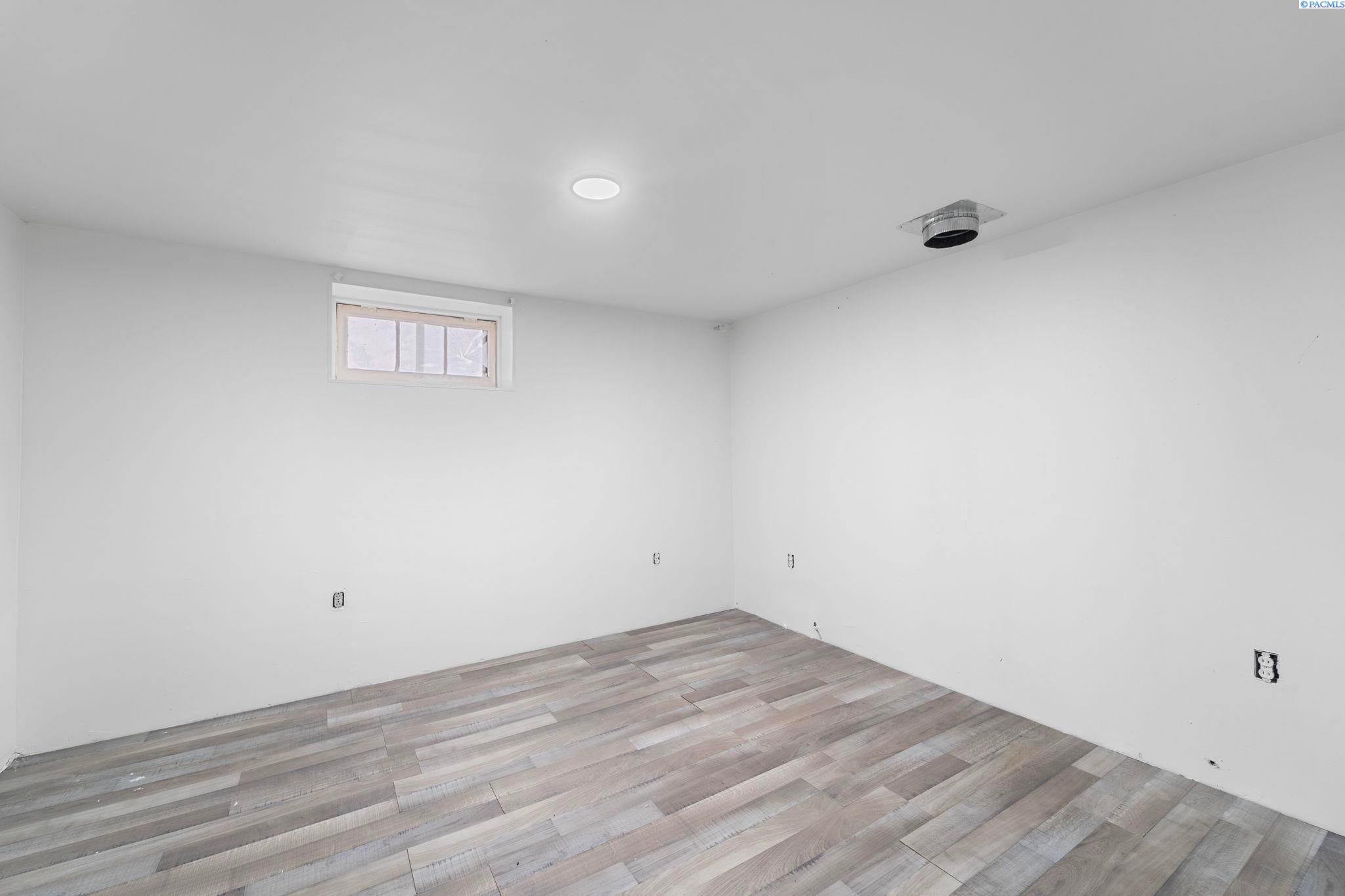 228105 East Game Farm Road Kennewick, WA 99337 - Photo 16 of 29 Gallery Image 16