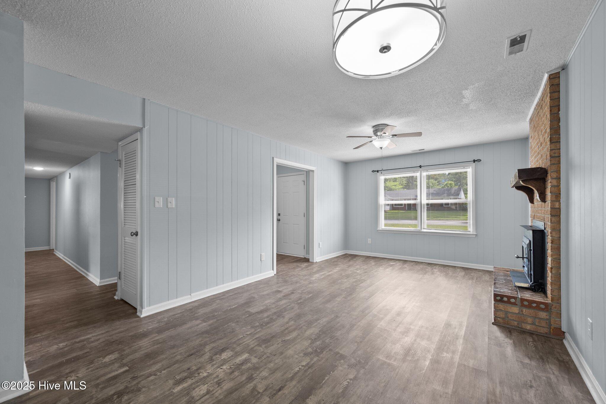 640 Shadowridge Road Jacksonville, NC 28546 - Photo 7 of 53 7-web-or-mls-_RAD5422