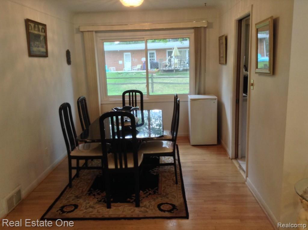 32211 Bonnet Hill Road Farmington Hills, MI 48334 - Photo 8 of 16