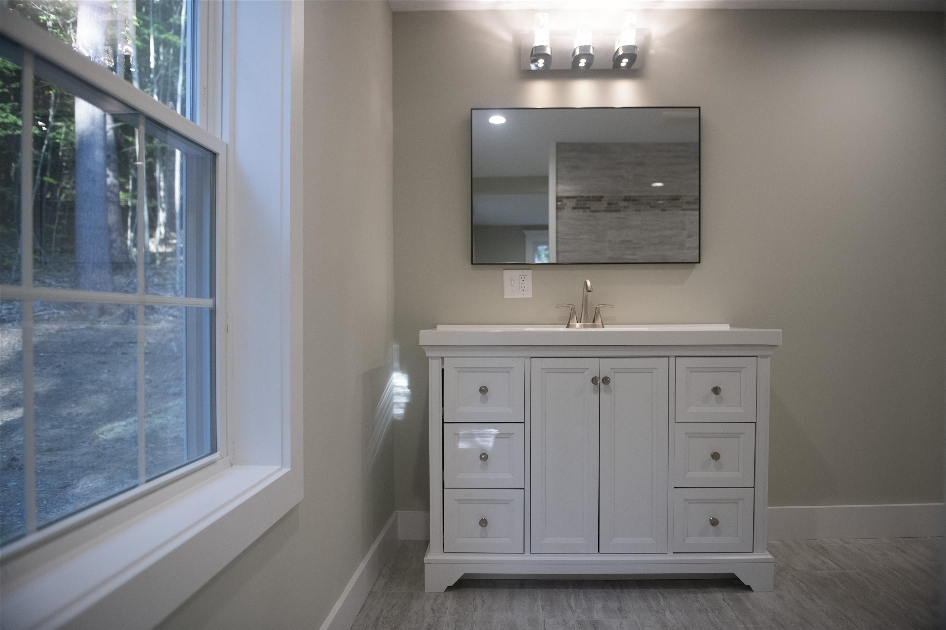72 Tichenor Road Hartford, VT 05059 - Photo 21 of 39 Gallery Image 21