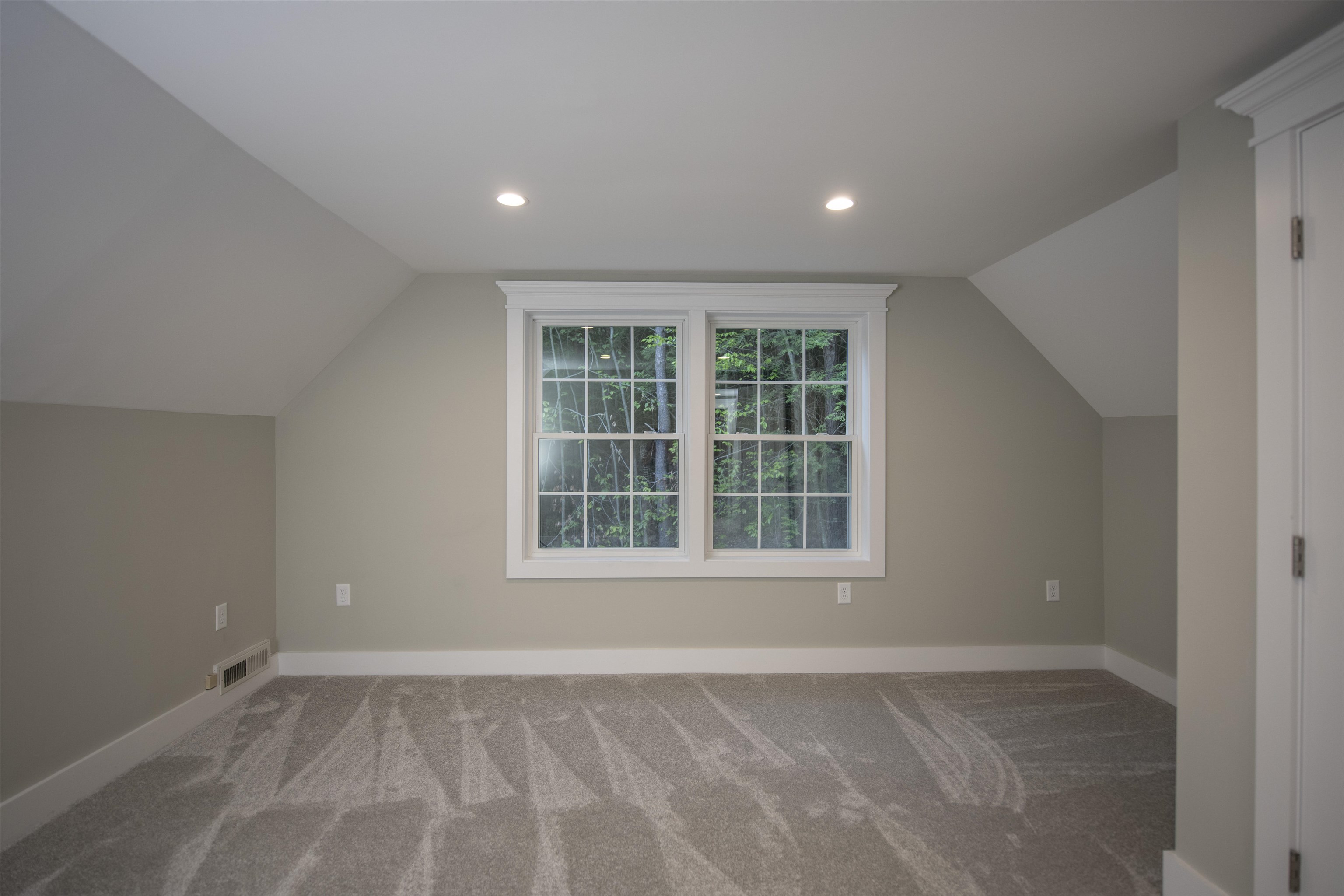 72 Tichenor Road Hartford, VT 05059 - Photo 29 of 39 Gallery Image 29