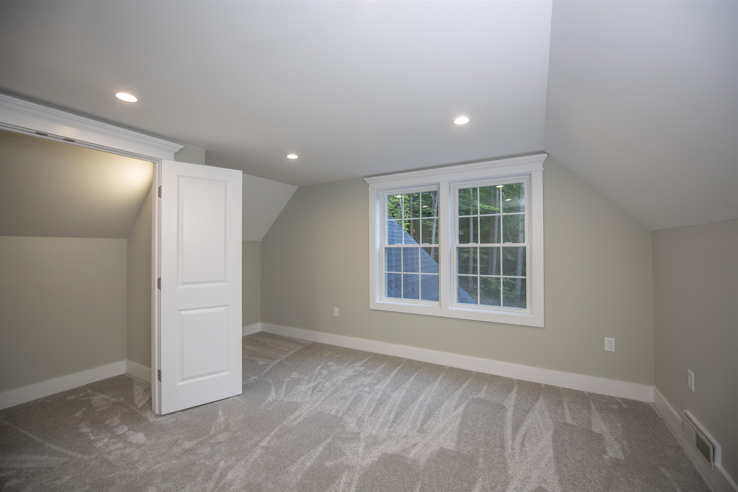 72 Tichenor Road Hartford, VT 05059 - Photo 30 of 39 Gallery Image 30