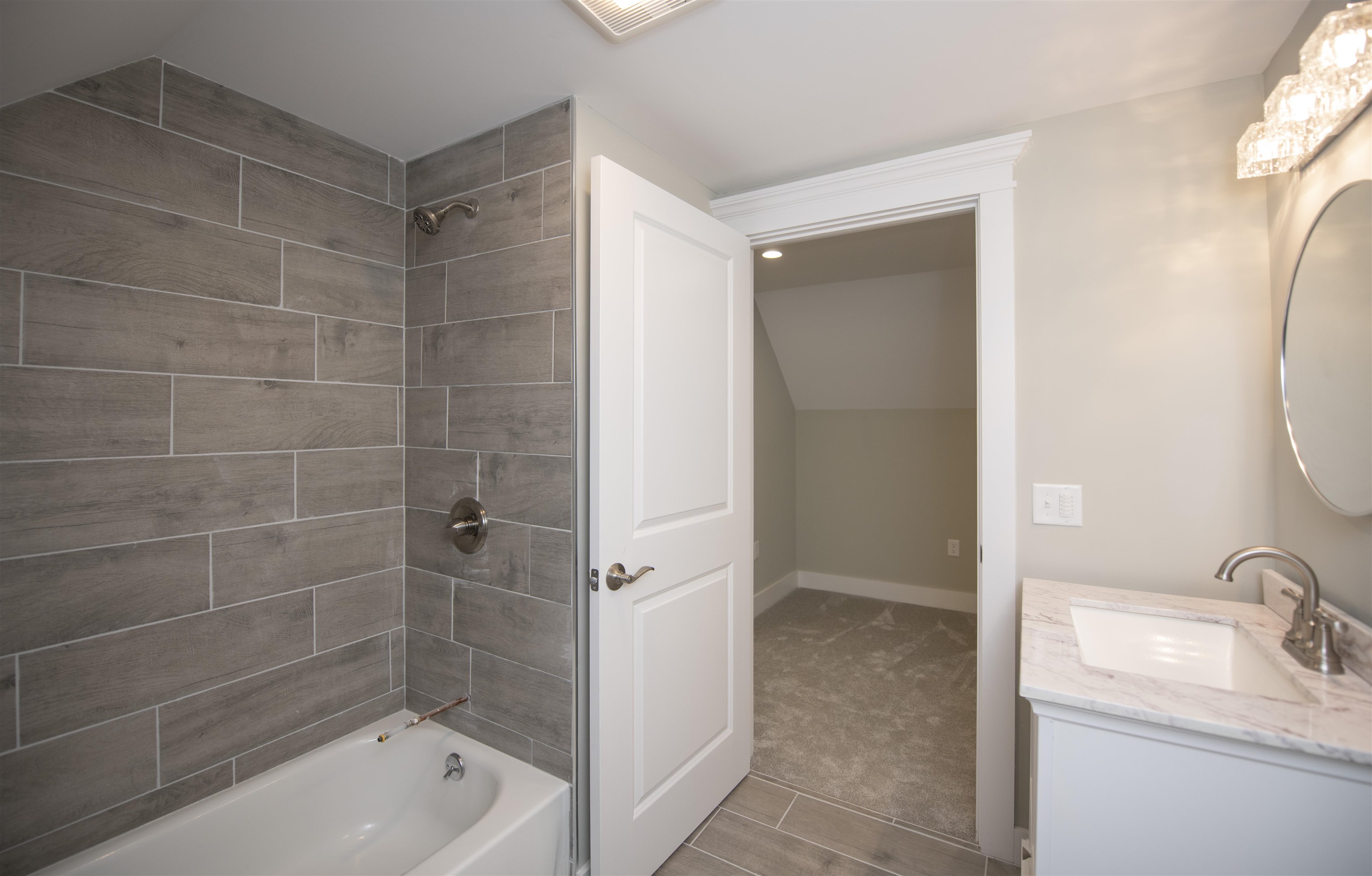 72 Tichenor Road Hartford, VT 05059 - Photo 31 of 39 Gallery Image 31