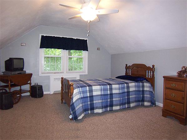 564 Dewey Street West Springfield, MA 01089 - Photo 17 of 27 Gallery Image 17
