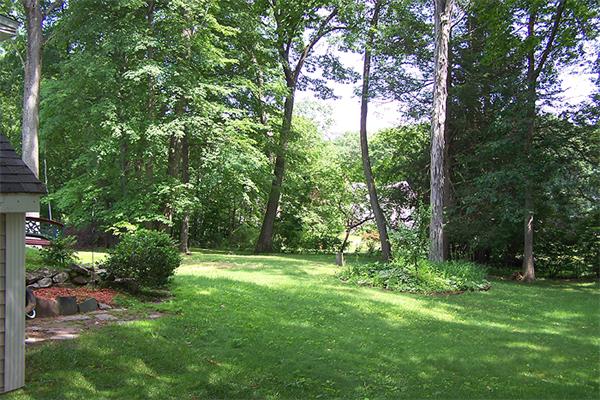 564 Dewey Street West Springfield, MA 01089 - Photo 2 of 27 Gallery Image 2