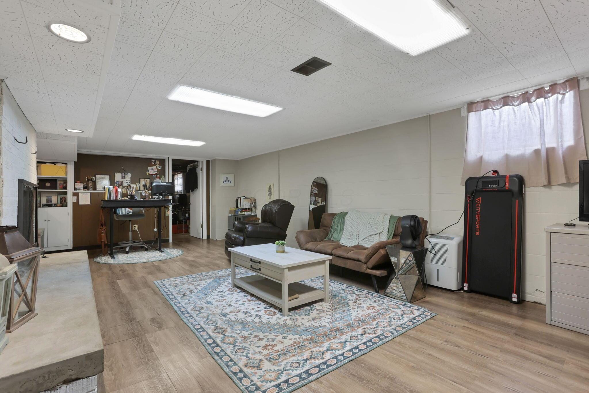 535 Murnan Road Galloway, OH 43119 - Photo 33 of 57 42-web-or-mls-LO5A9845
