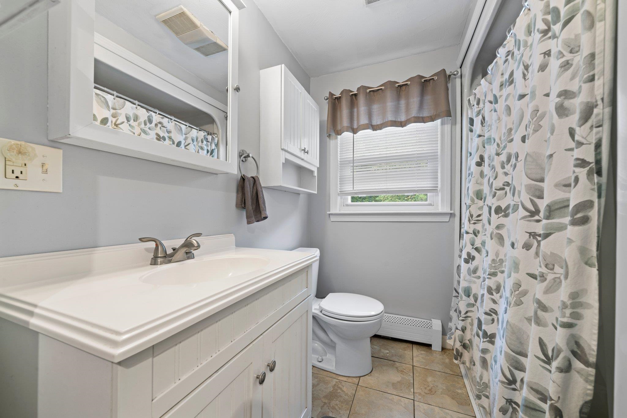 9 Spaulding Hill Road Pelham, NH 03076 - Photo 12 of 28
