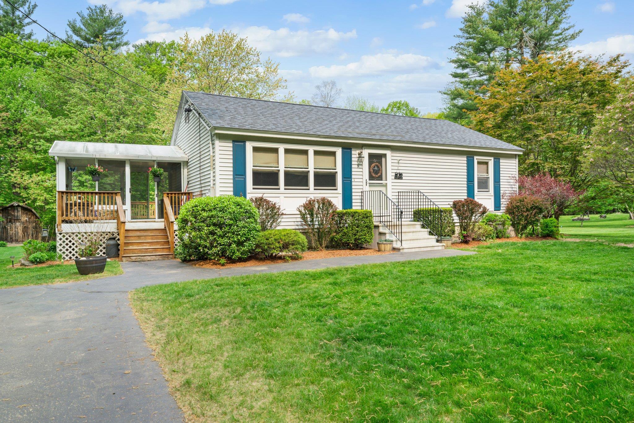 9 Spaulding Hill Road Pelham, NH 03076 - Photo 2 of 28