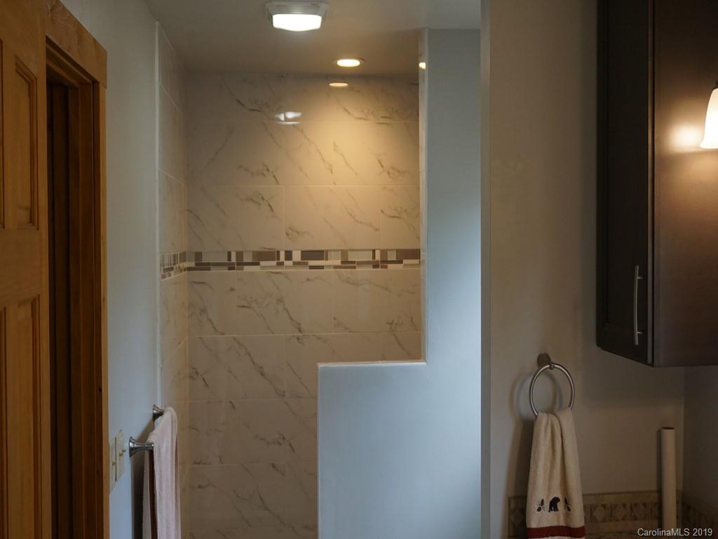 152 Creekside Circle Rutherfordton, NC 28139 - Photo 21 of 31 Gallery Image 21