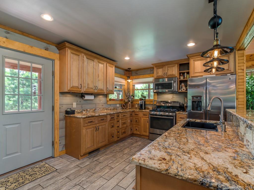 152 Creekside Circle Rutherfordton, NC 28139 - Photo 7 of 31 Gallery Image 7