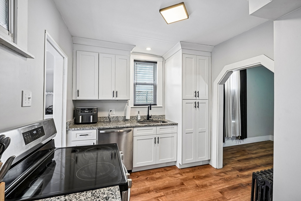 19 Sheldon Street Lowell, MA 01851 - Photo 13 of 42