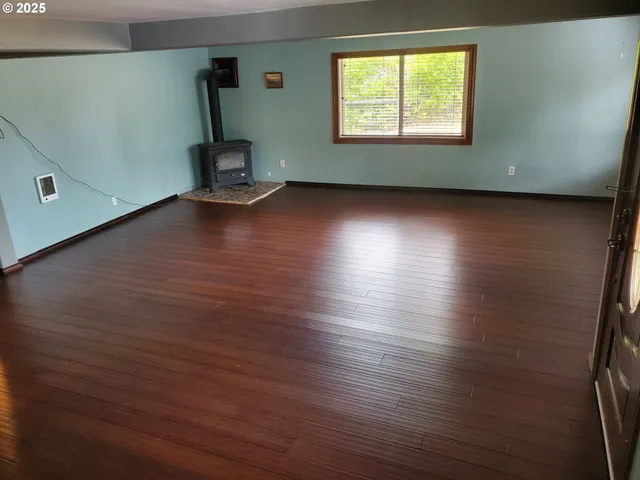 $499,900 | 1006 Mountain View Road, Sweet Home, OR 97386