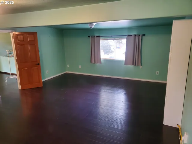 $499,900 | 1006 Mountain View Road, Sweet Home, OR 97386