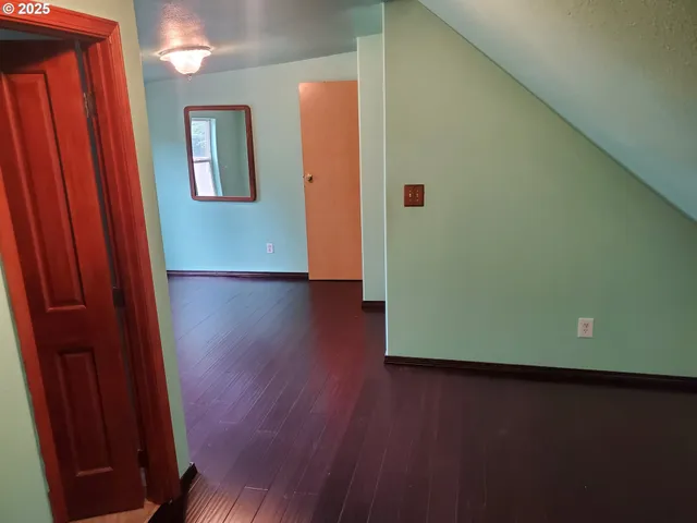 $499,900 | 1006 Mountain View Road, Sweet Home, OR 97386