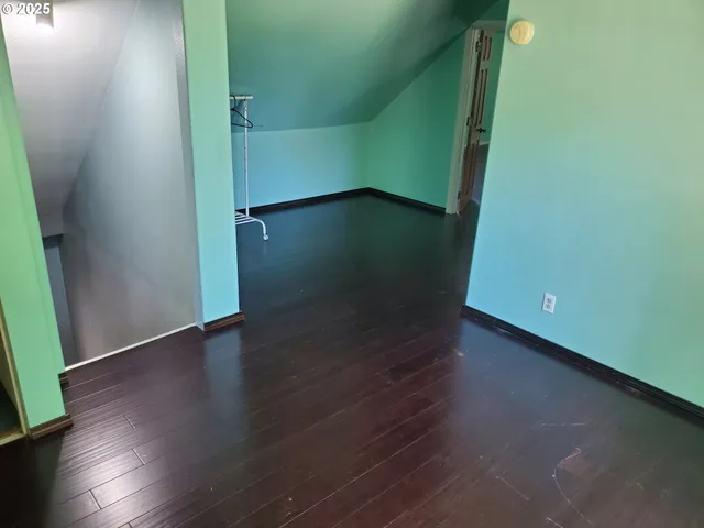 $499,900 | 1006 Mountain View Road, Sweet Home, OR 97386