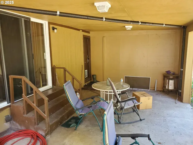 $499,900 | 1006 Mountain View Road, Sweet Home, OR 97386