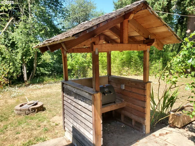 $499,900 | 1006 Mountain View Road, Sweet Home, OR 97386