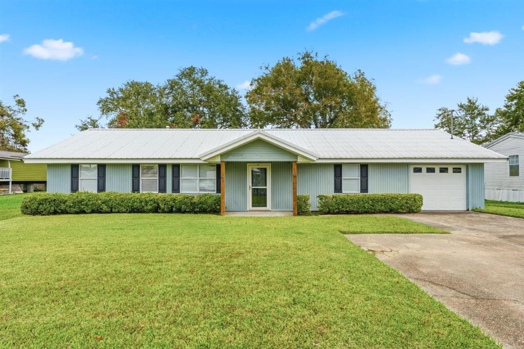 2504 Bonito Drive Lake Charles, LA 70605 - Photo 1 of 20