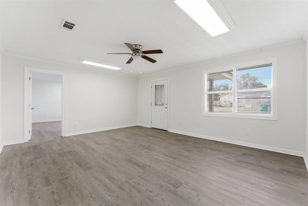 2504 Bonito Drive Lake Charles, LA 70605 - Photo 2 of 20