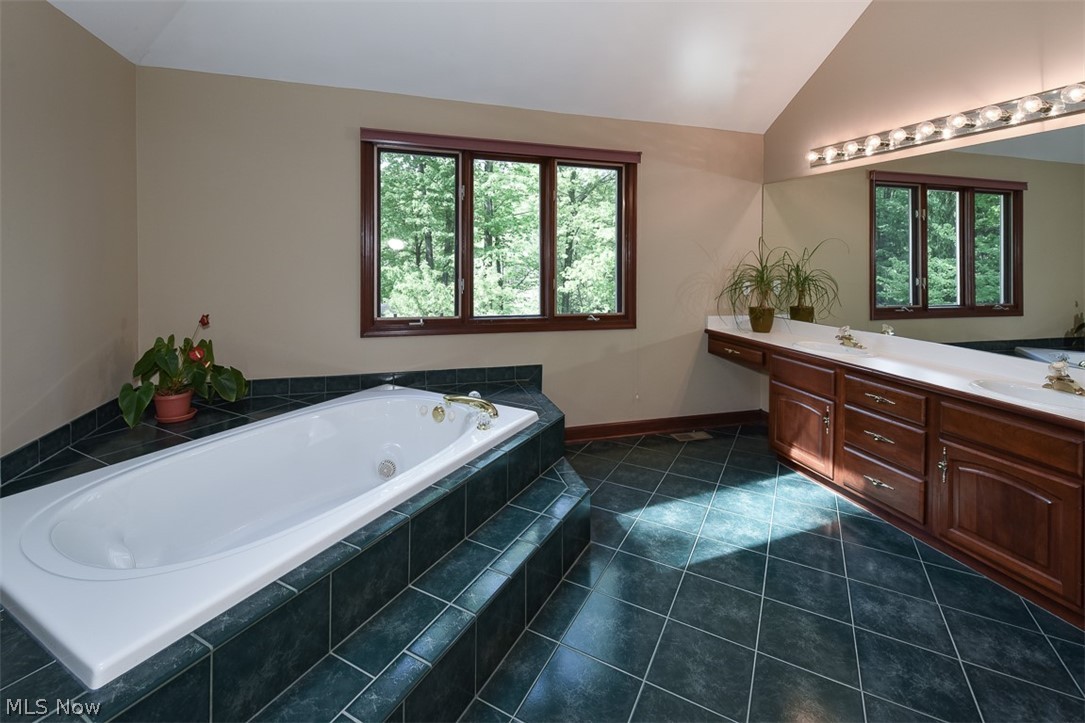 5593 High Point Road Solon, OH 44139 - Photo 19 of 35 Gallery Image 19