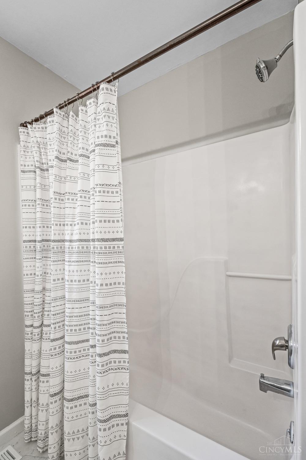 3138 Ebenezer Road Cincinnati, OH 45248 - Photo 44 of 57