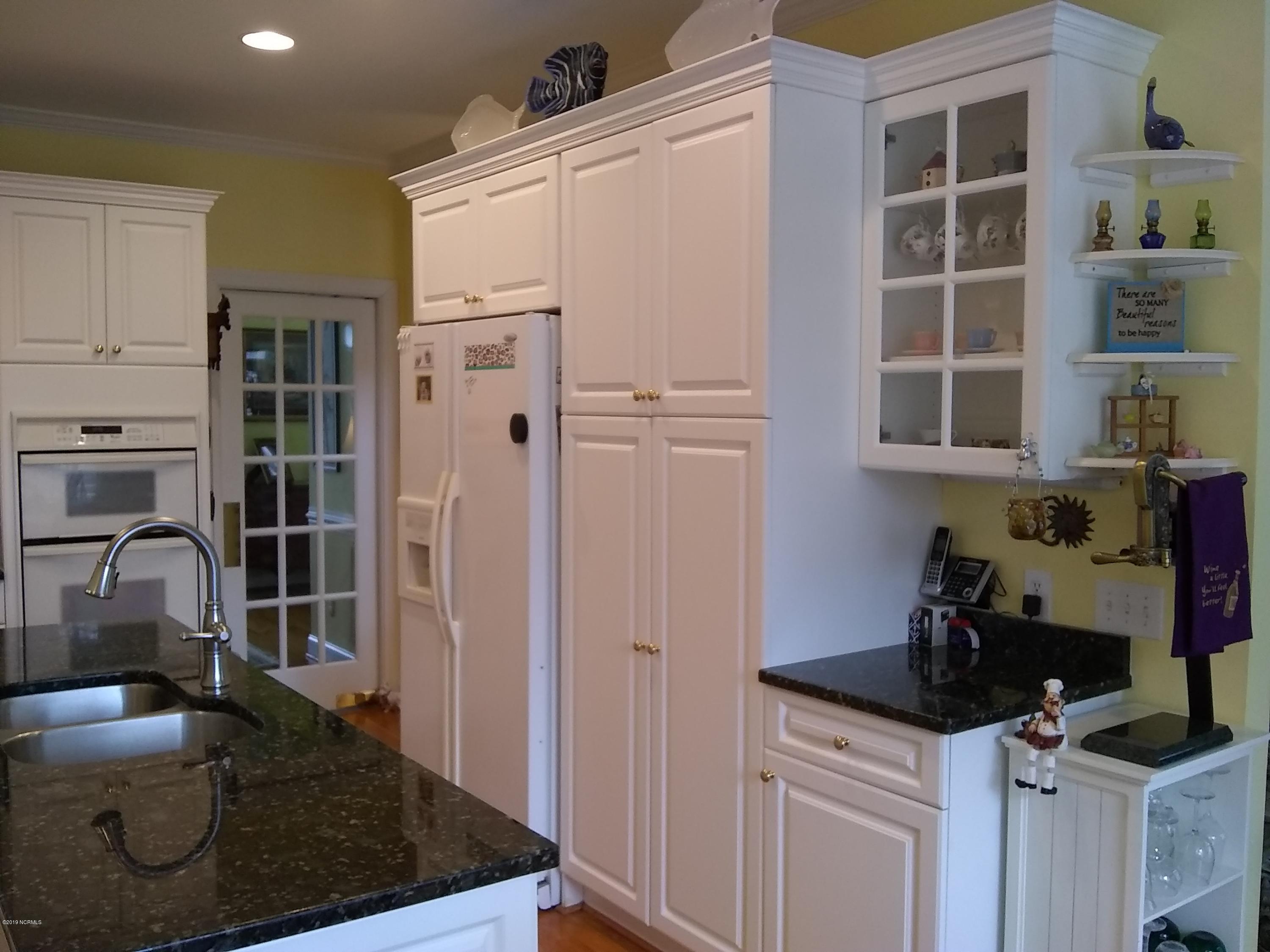 148 Magens Way Cedar Point, NC 28584 - Photo 12 of 23 12 Kitchen