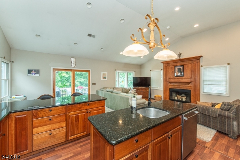 101 Rolling Ridge Road West Milford, NJ 07480 - Photo 6 of 33