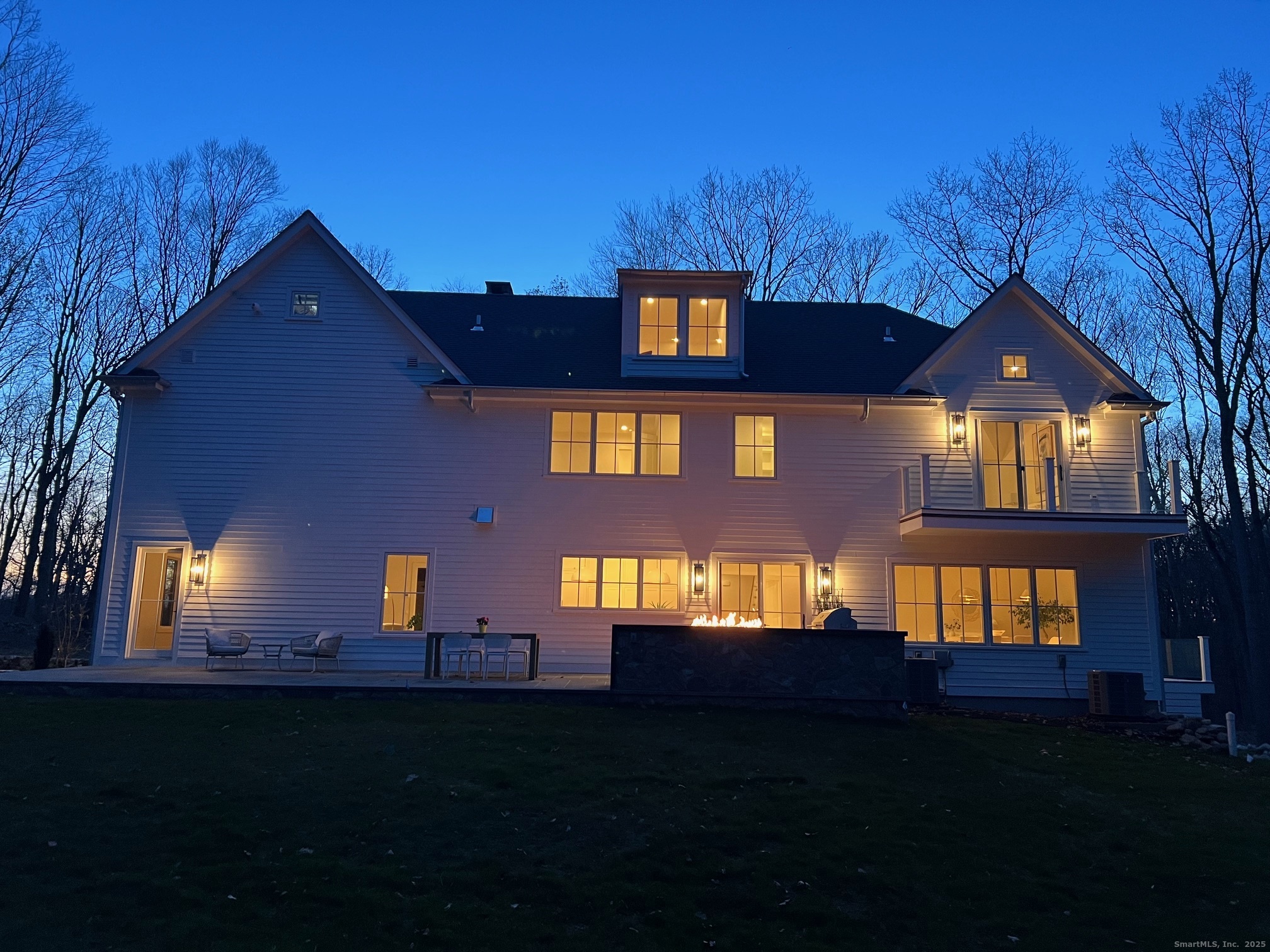 199 Mariomi Road New Canaan, CT 06840 - Photo 3 of 39