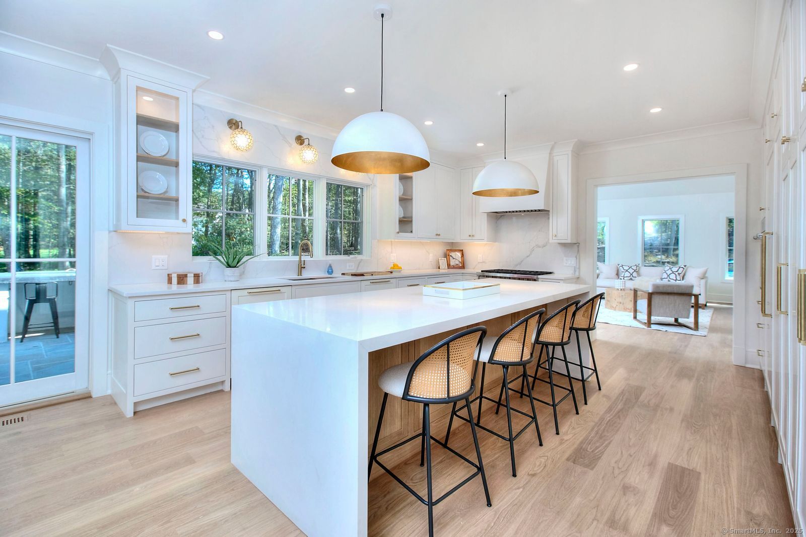 199 Mariomi Road New Canaan, CT 06840 - Photo 5 of 39