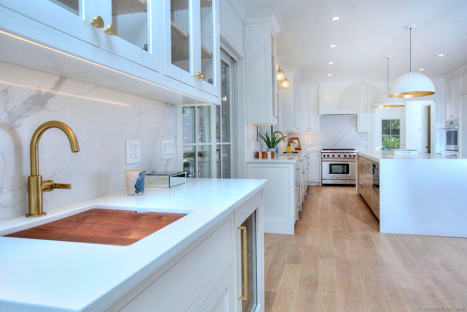 199 Mariomi Road New Canaan, CT 06840 - Photo 7 of 39