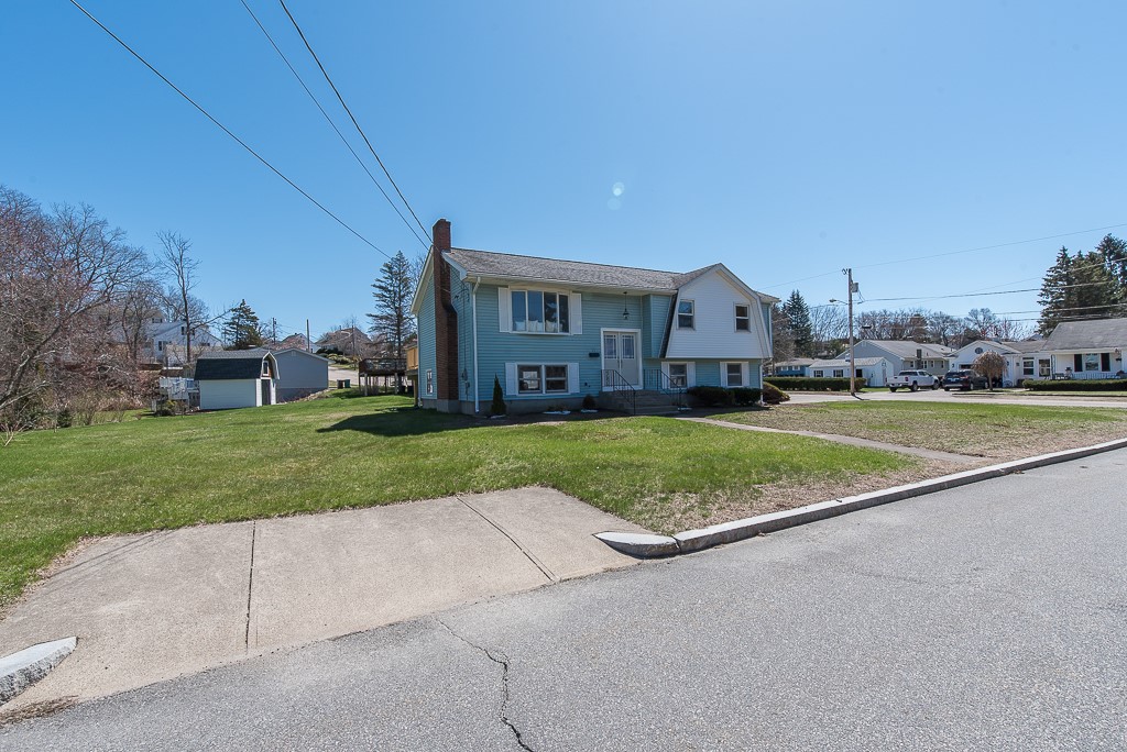 13 Mitris Boulevard Woonsocket, RI 02895 - Photo 18 of 48 Gallery Image 18
