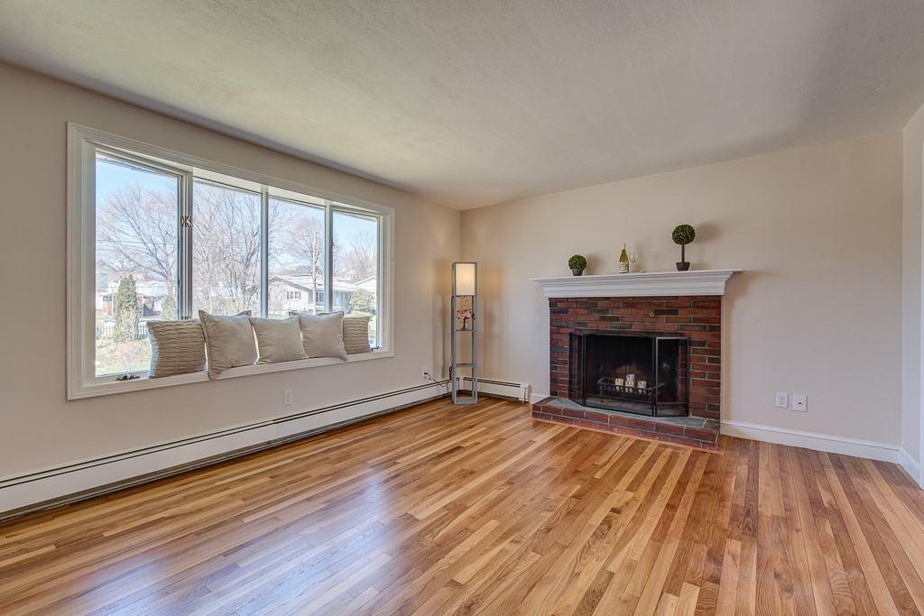 13 Mitris Boulevard Woonsocket, RI 02895 - Photo 30 of 48 Living Room