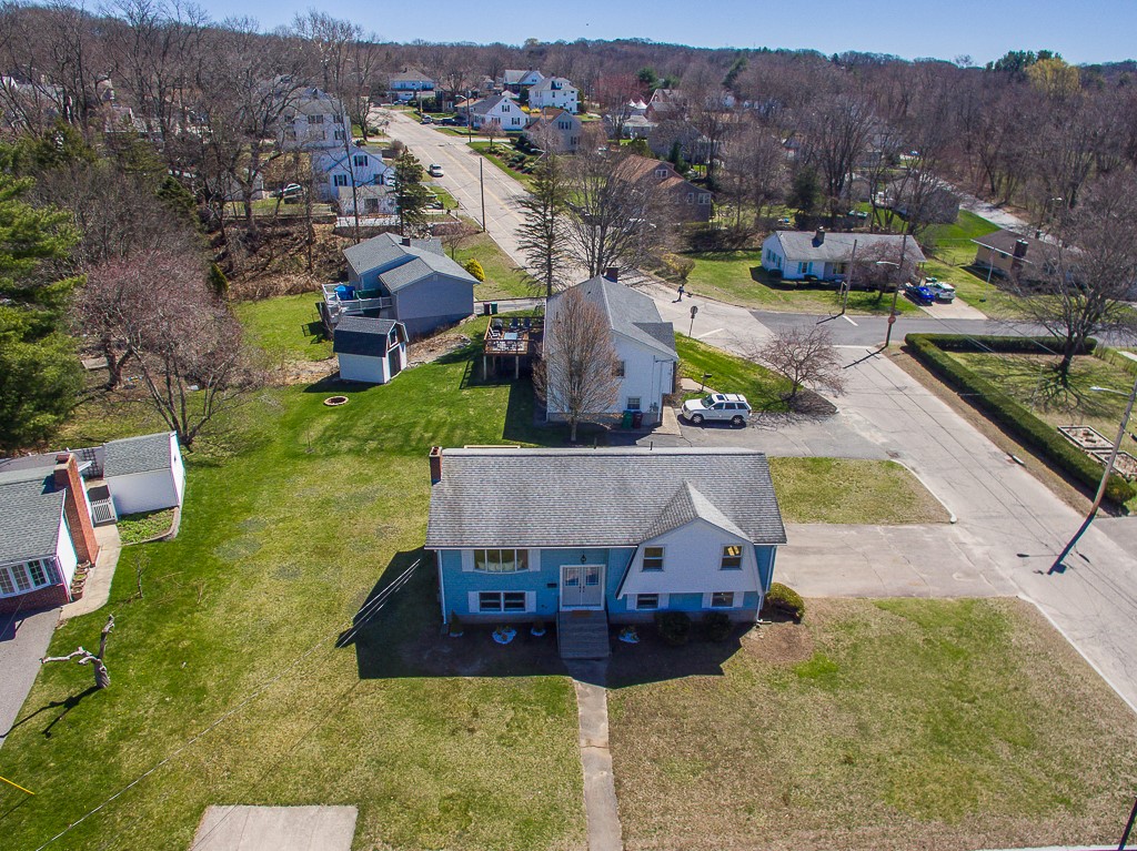 13 Mitris Boulevard Woonsocket, RI 02895 - Photo 4 of 48 Gallery Image 4