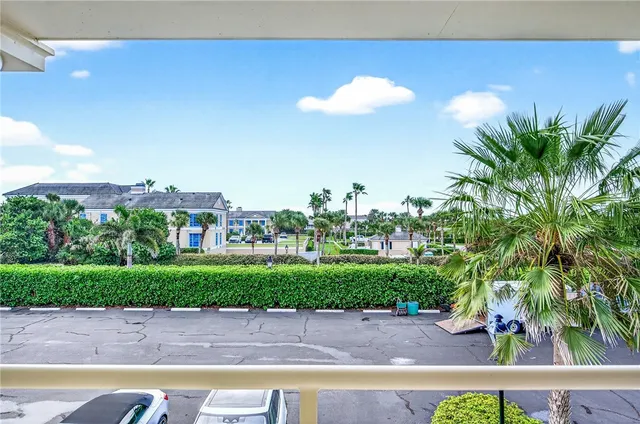 $765,000 | 400 Beach Road, Unit 219, Vero Beach, FL 32963