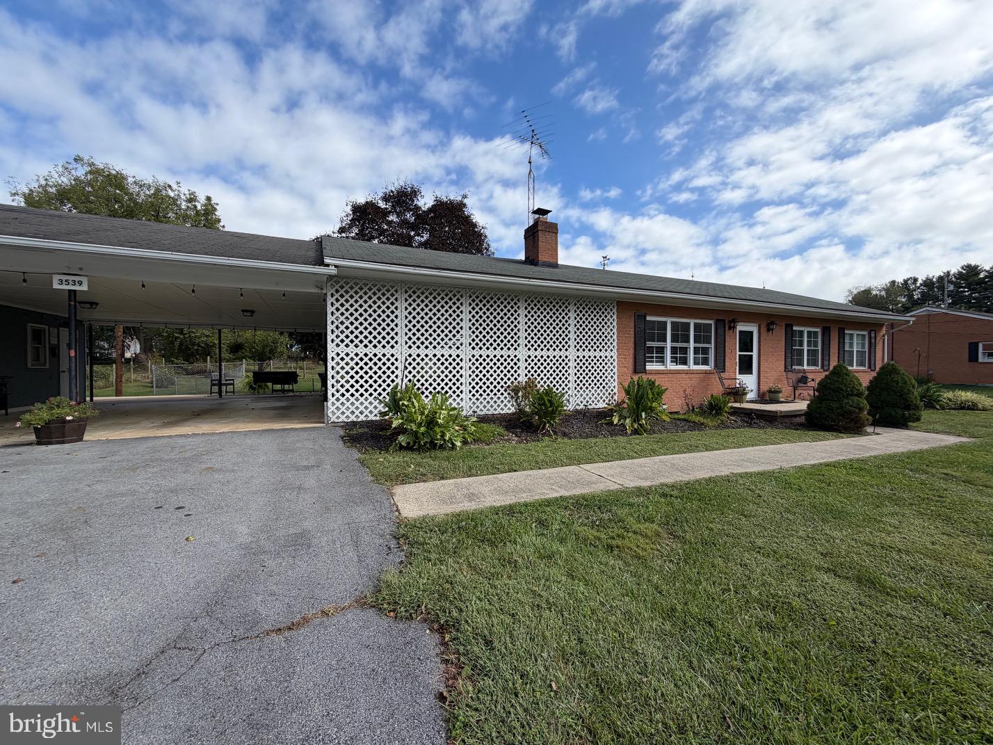 3539 Old Leetown Pike Ranson, WV 25438 - Photo 5 of 38 Gallery Image 5