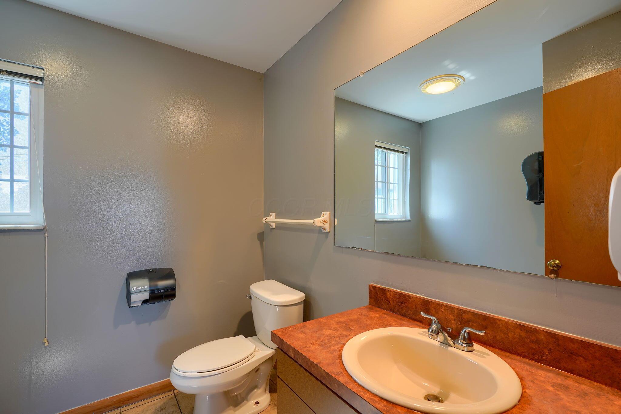 2505 Woodley Road Columbus, OH 43231 - Photo 22 of 70 2505 Woodley Rd (67)