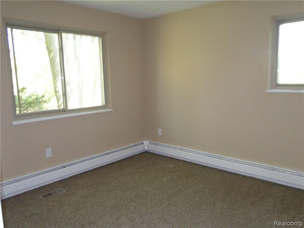 124 South Elm Grove Road Lapeer, MI 48446 - Photo 20 of 27