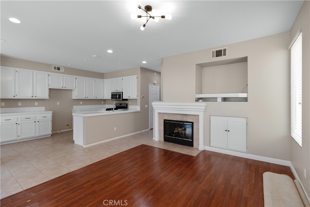 255 Roxanne Lane Corona, CA 92882 - Photo 21 of 30 Family Room